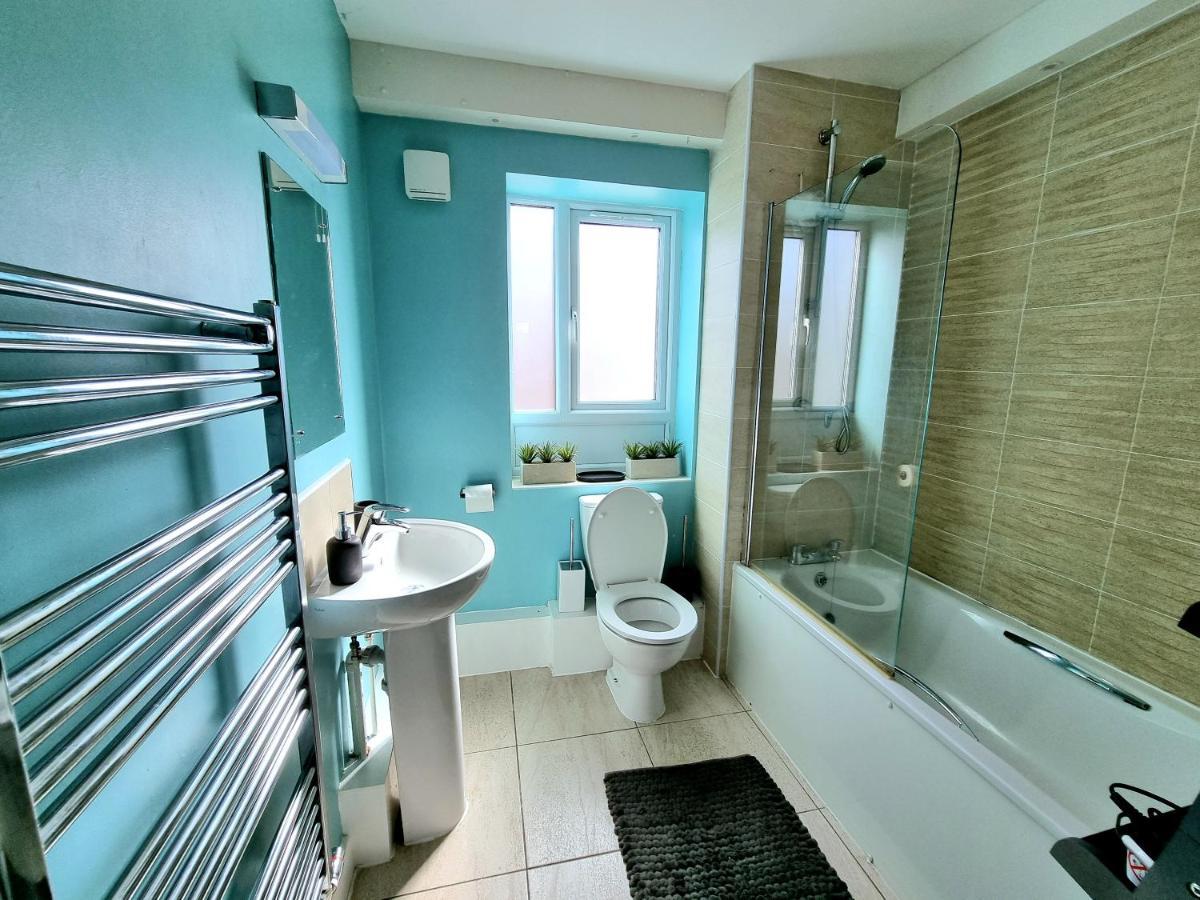 Luxury 2-Bedroom Service Apartment With Balcony Manchester Exteriér fotografie